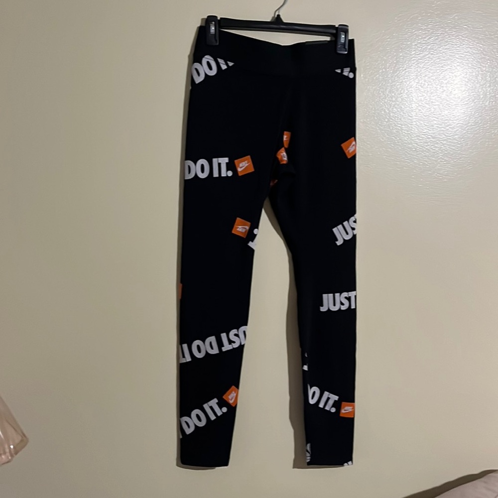 Brand new Nike leggings